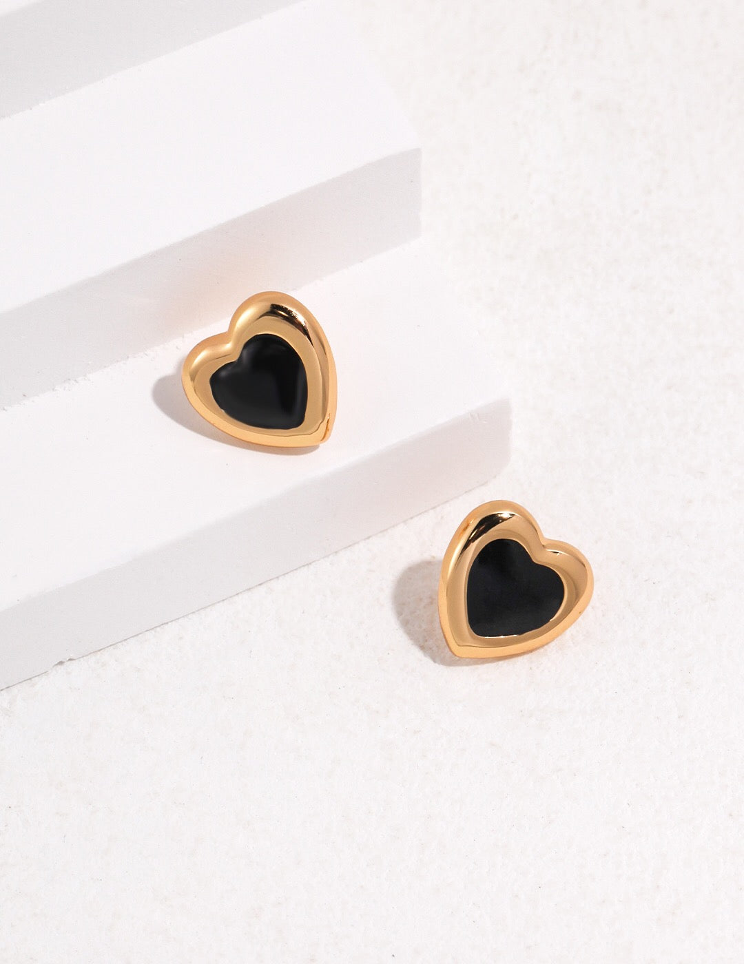 Black Agaet Love Earrings-0