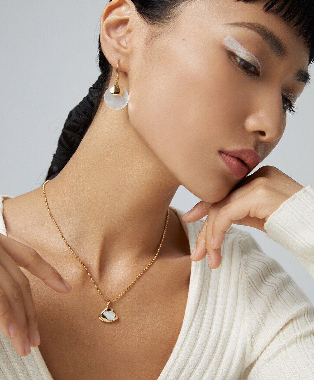 Mother of Pearl Dangle Earrings-4