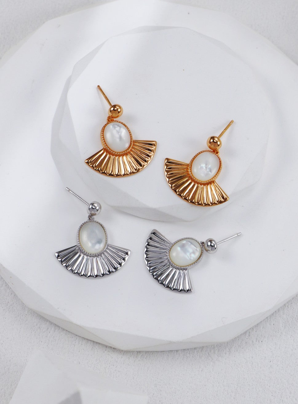 Fan-Shaped Mother-of-Pearl Earrings-0