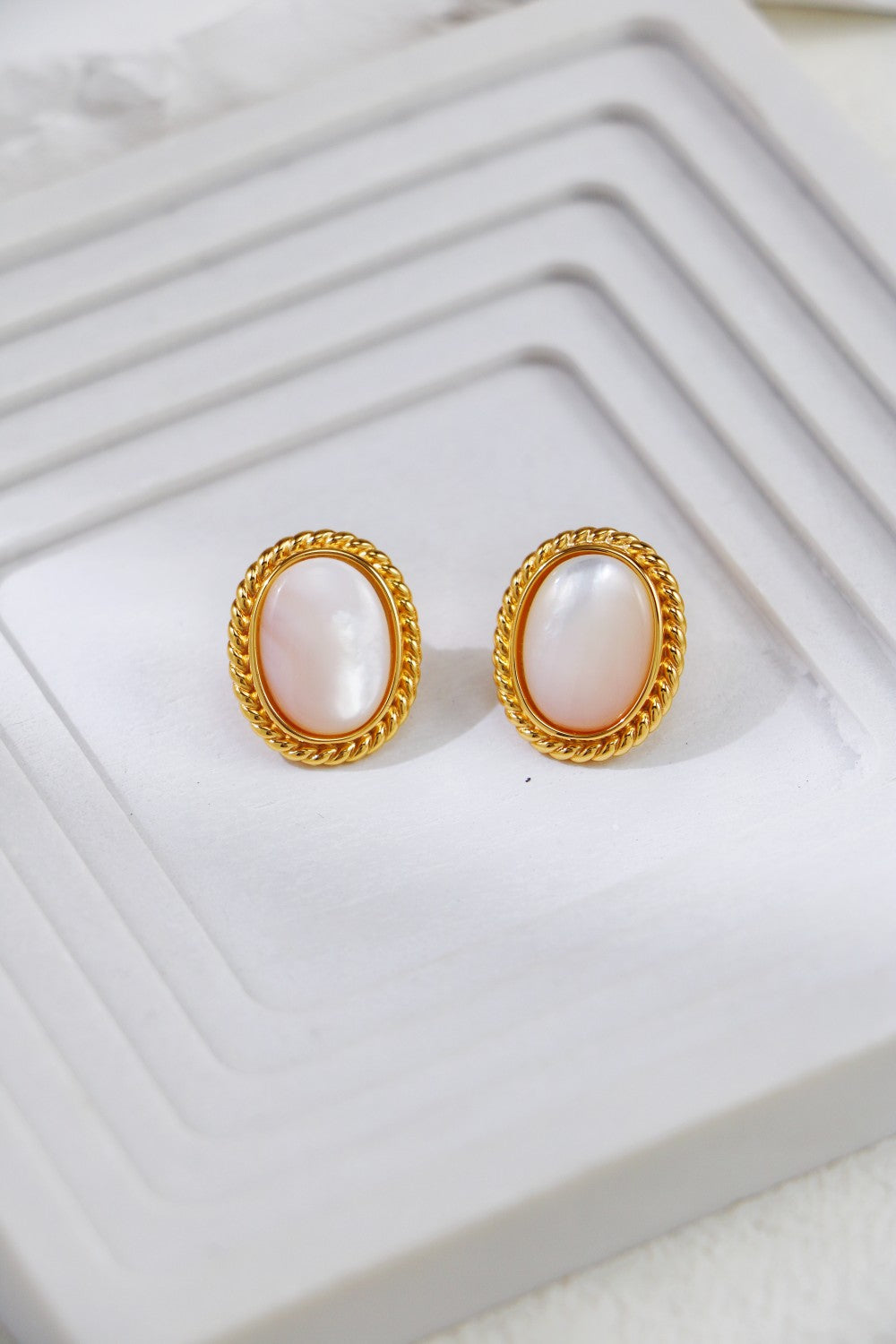 Oval White Shell Stud Earrings-0