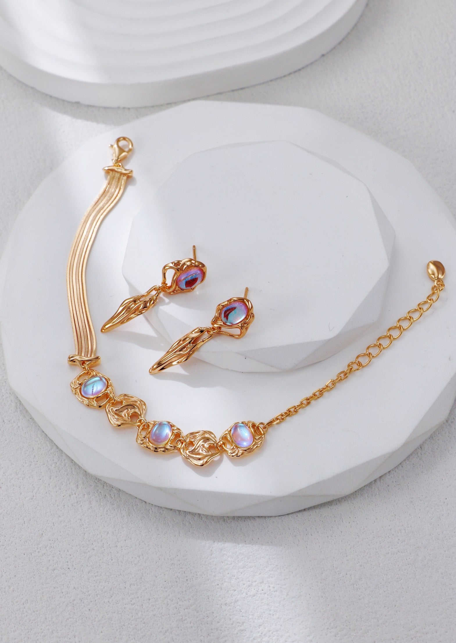 Retro Moonstone Earrings-1