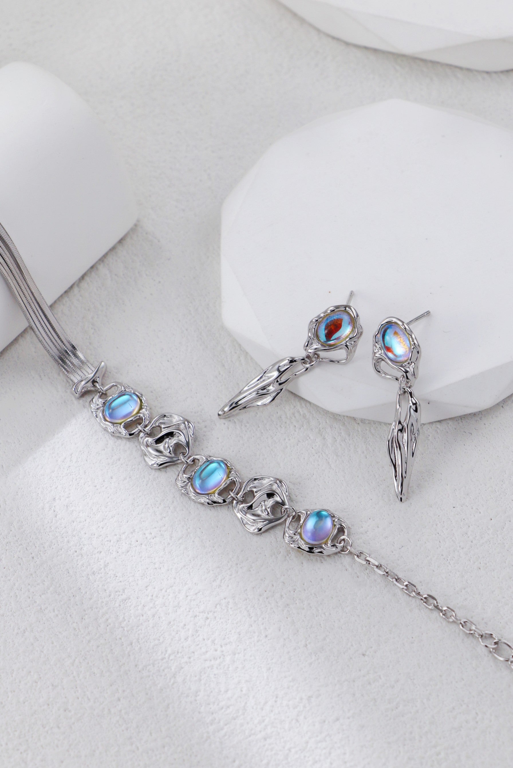 Retro Moonstone Earrings-2