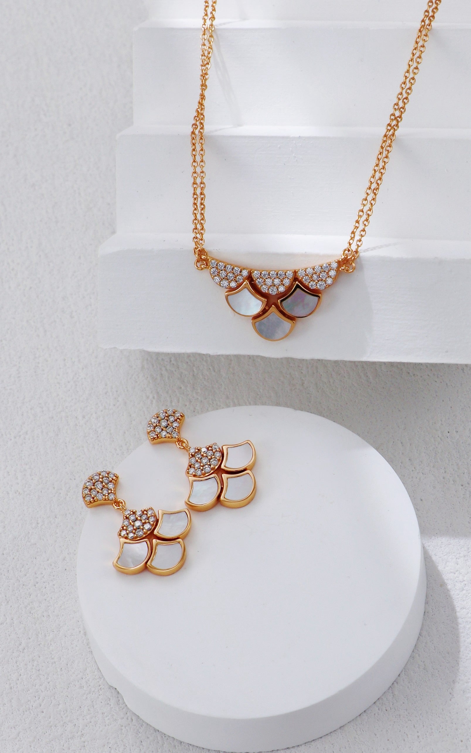 White Shell Zircon Double-Layer Necklace-3