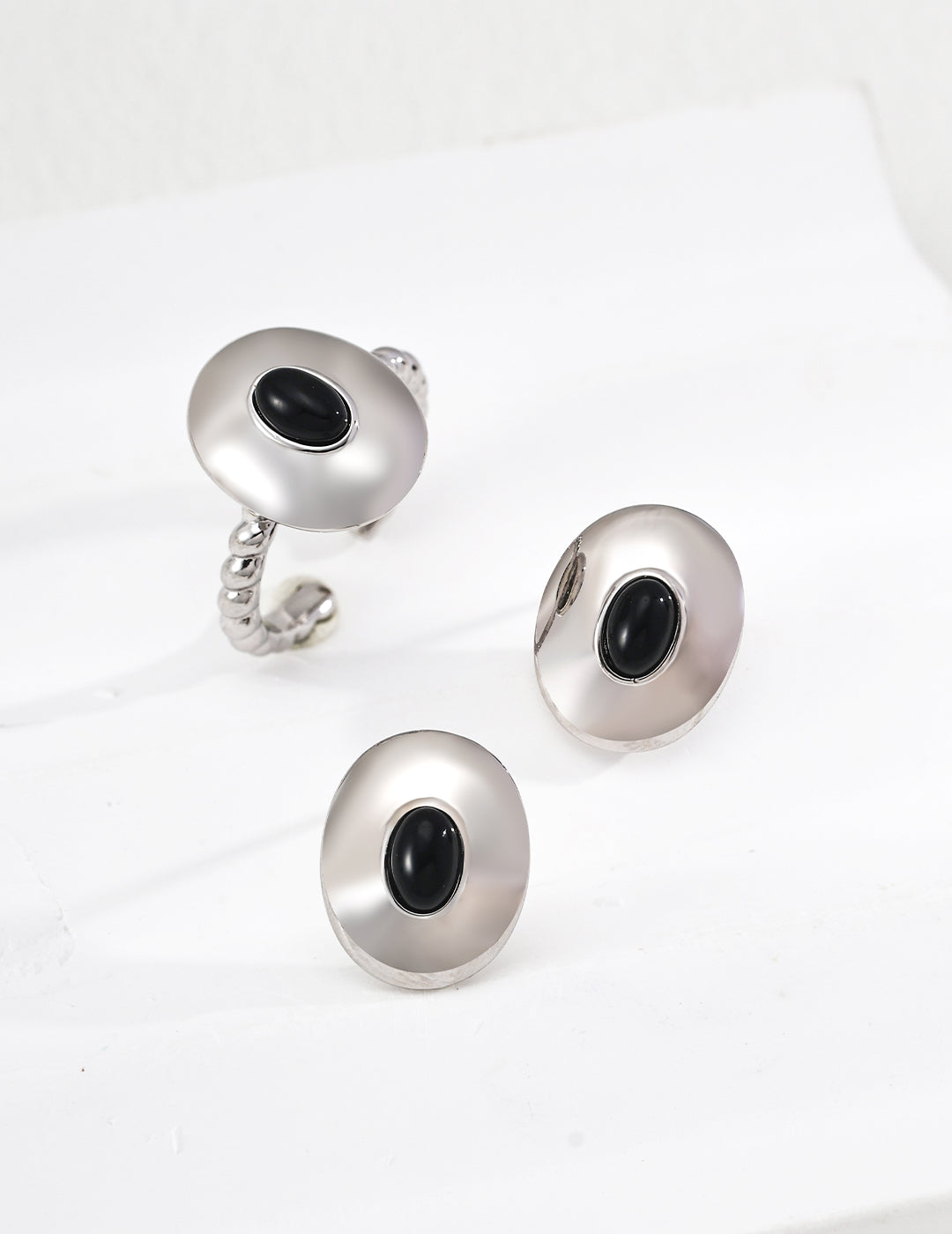 Vintage Style Onyx / Lapis Lazuli Stud Earrings-2