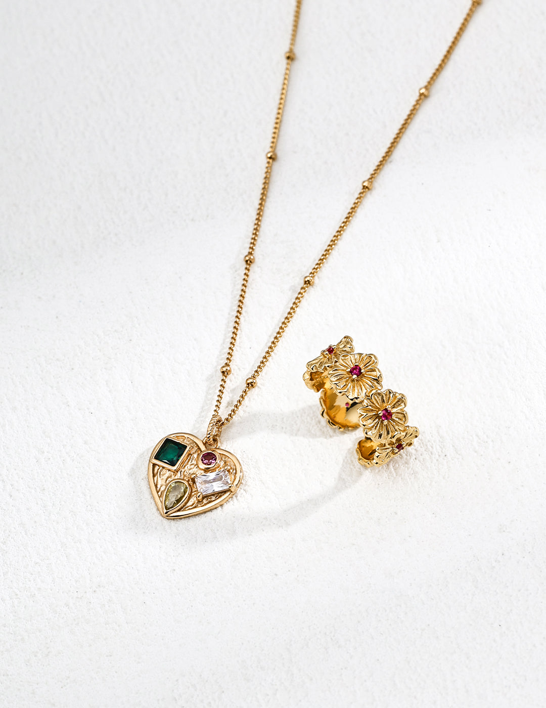 Heart-Shaped Zircon Pendant Necklace-2
