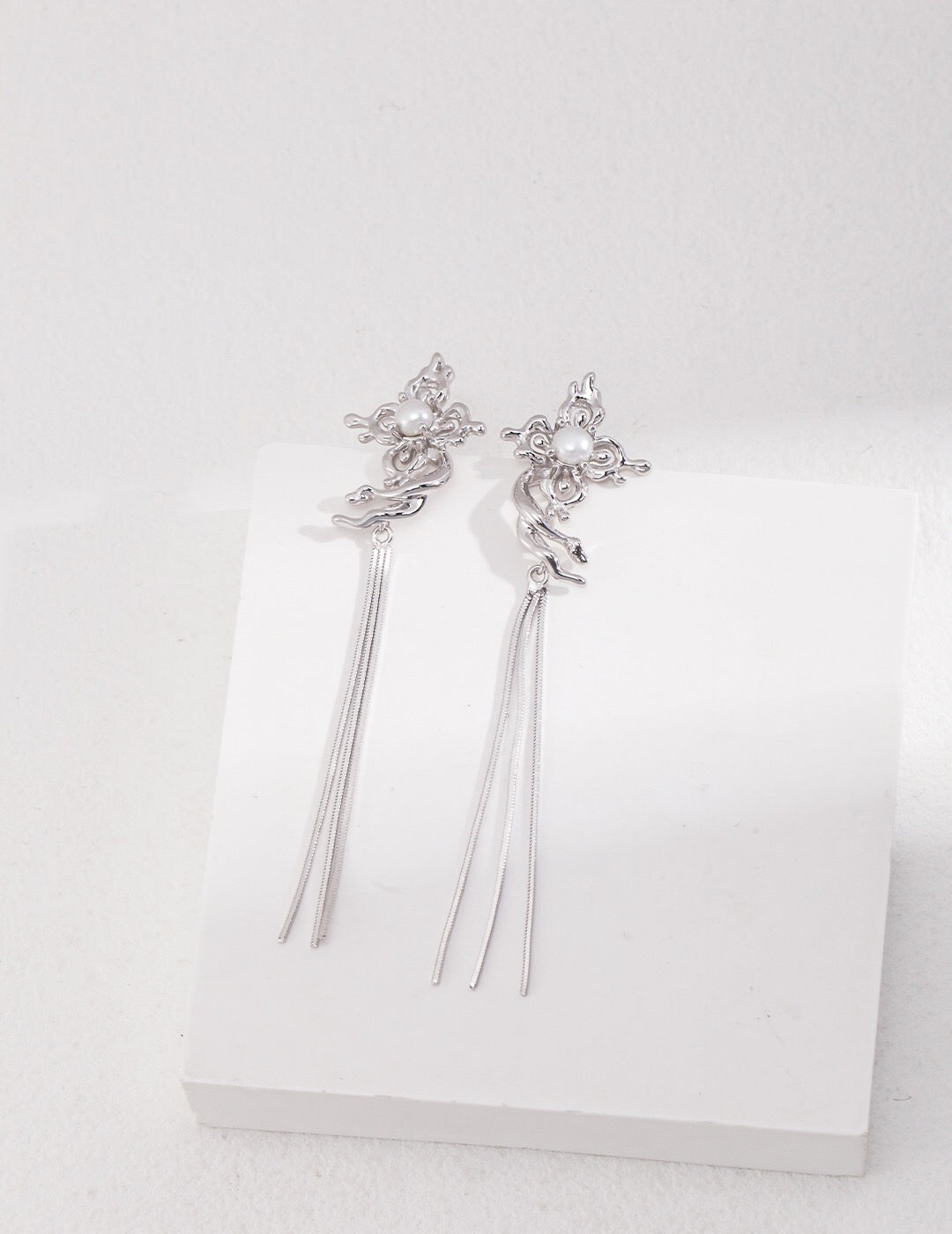 Vintage Style Pearl Tassel Drop Earrings-1