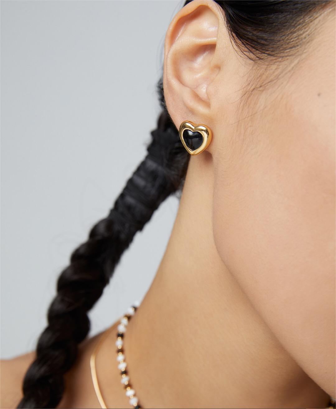 Black Agaet Love Earrings-2