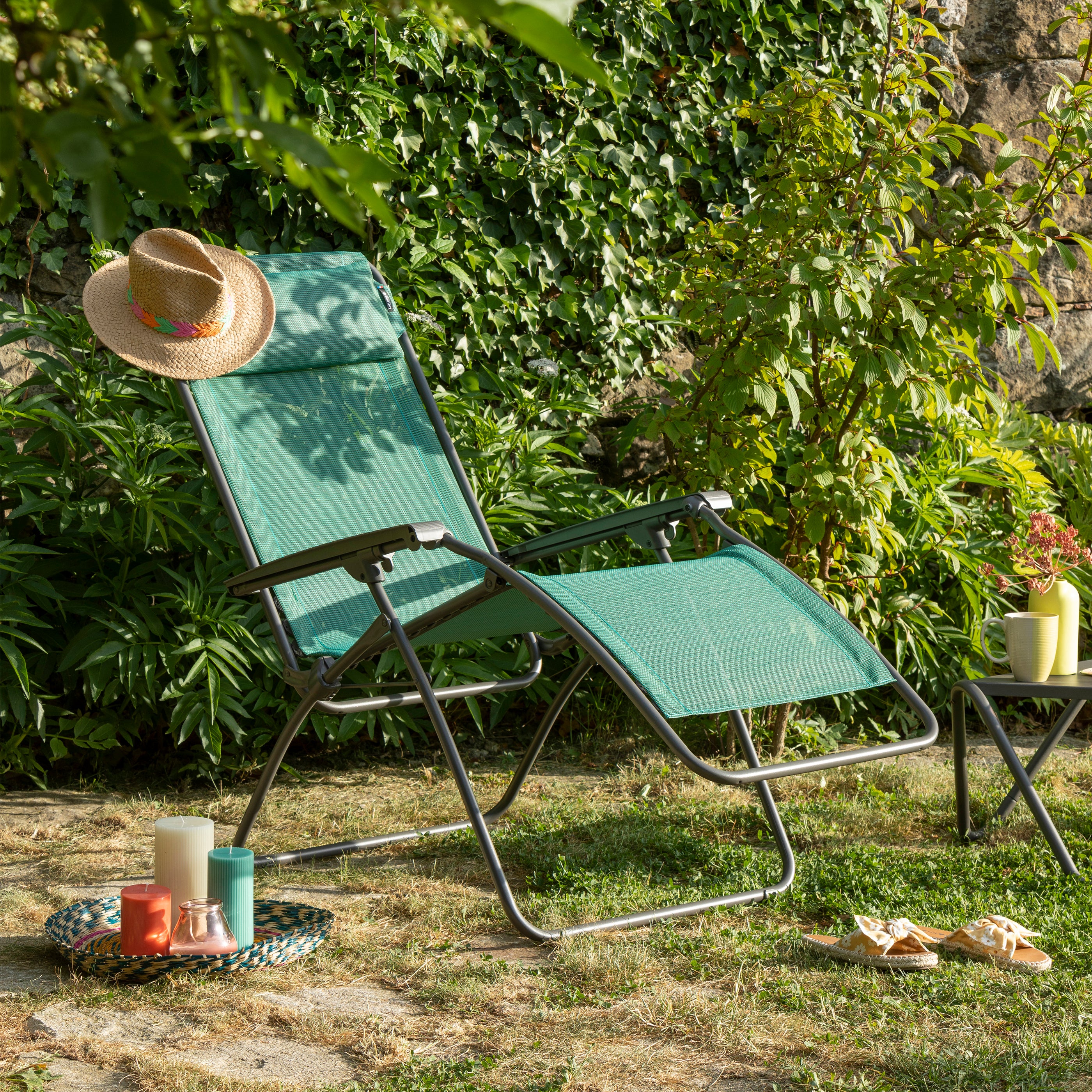 27" Green Metal Outdoor Zero Gravity Chair with Green Cushion-4