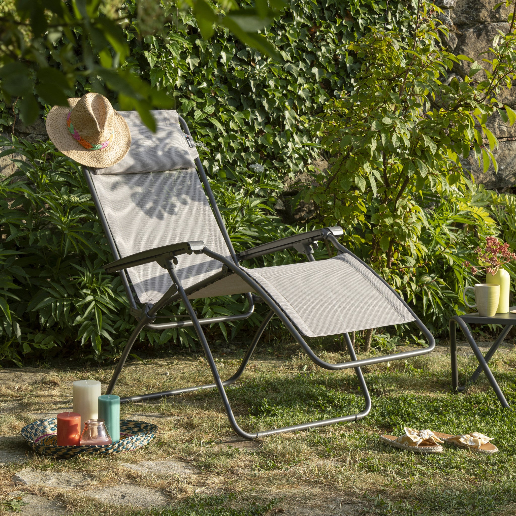 27" Ivory Steel Outdoor Zero Gravity Chair with Ivory Cushion-4