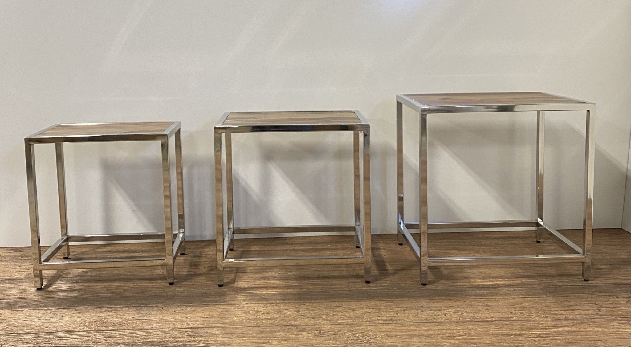 Set of Three 21" Silver And Brown Solid Wood Nested Tables-7
