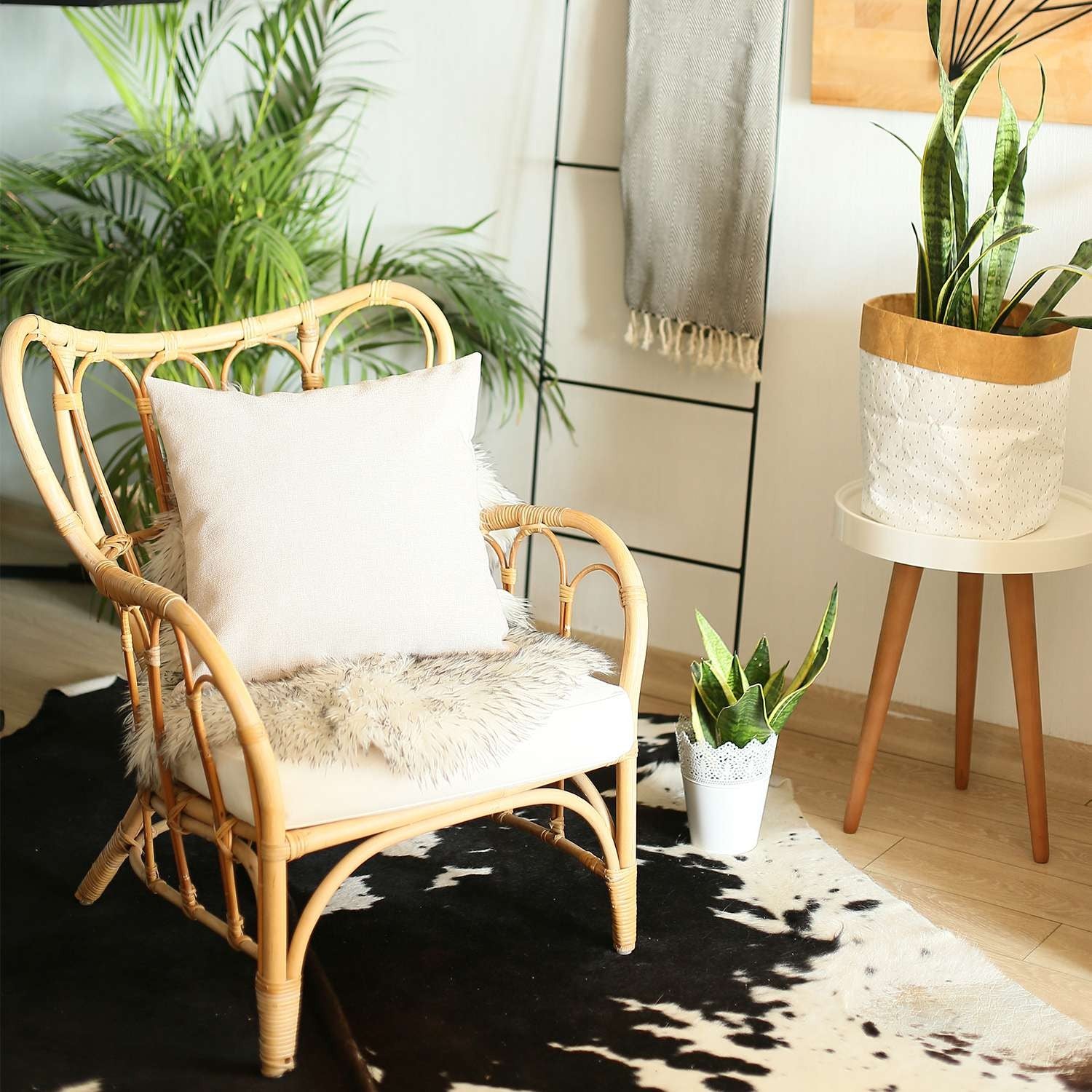 White Modern Textured Throw Pillow-1