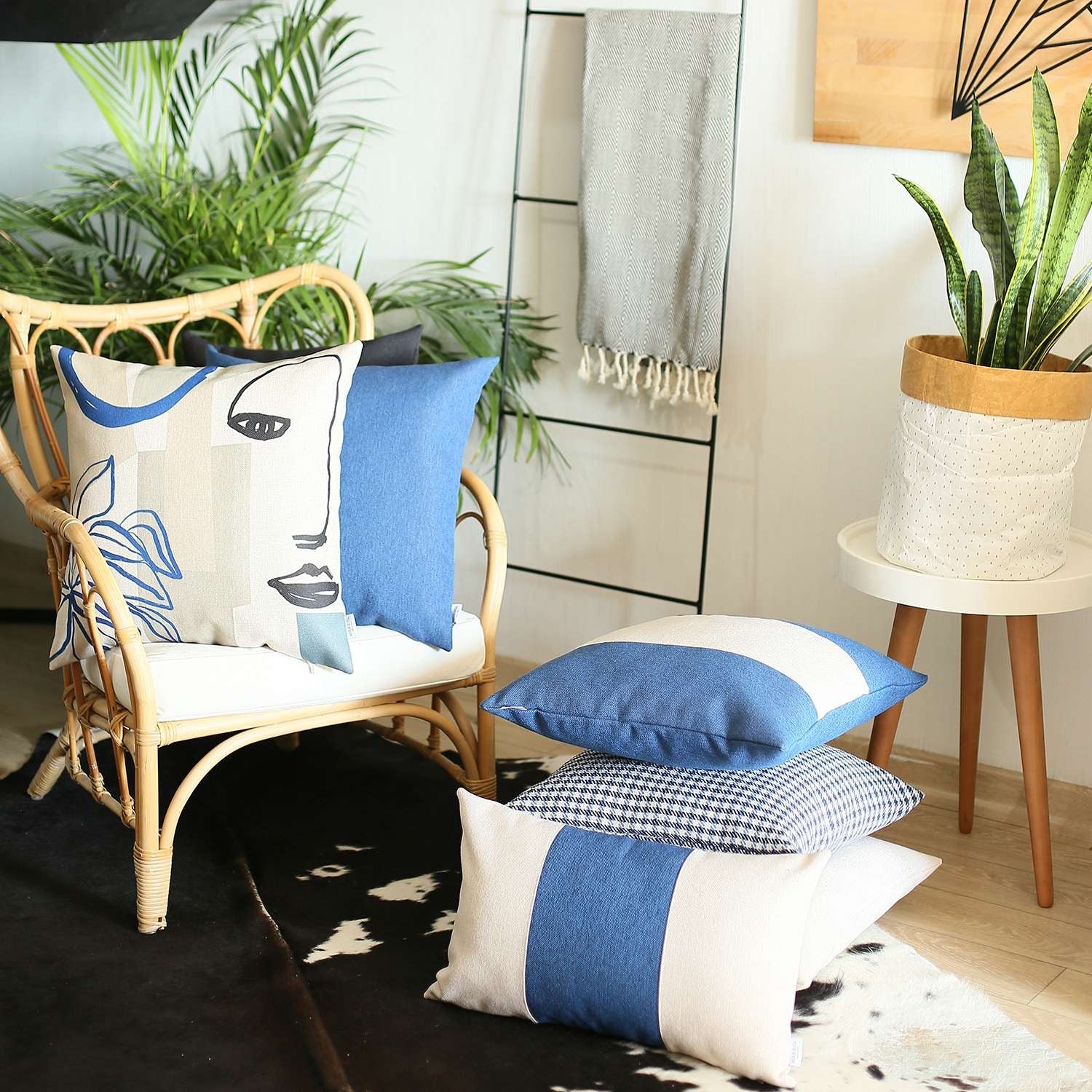 White Modern Textured Throw Pillow-3