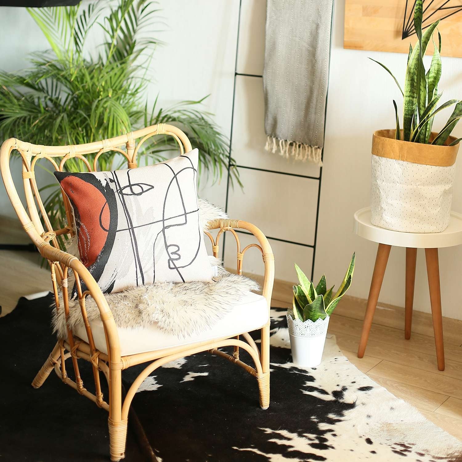 Red and Cream Abstract Strokes Throw Pillow-2