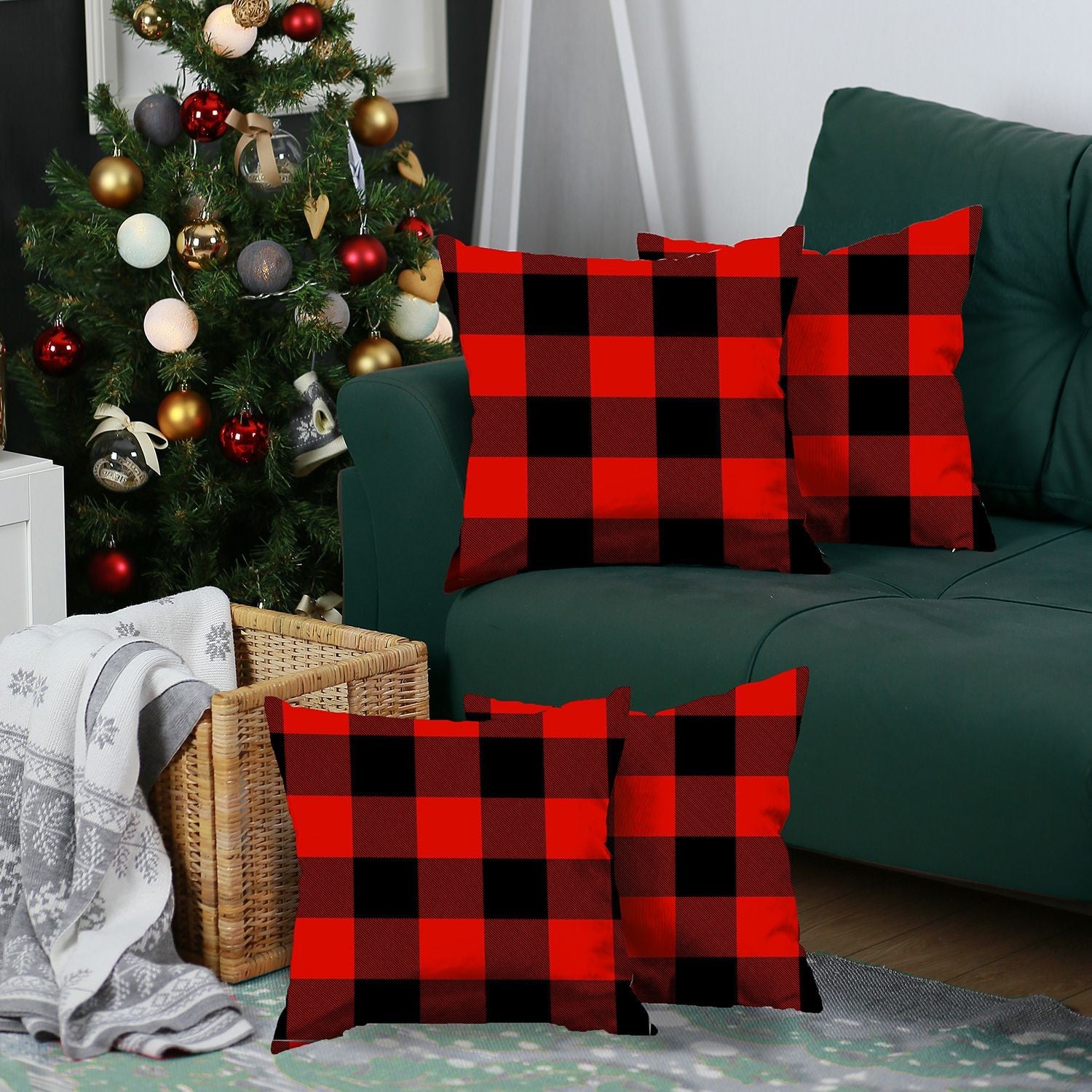 Set Of Four 18 X 18 Red And Black Plaid Zippered Polyester Christmas Throw Pillow-6