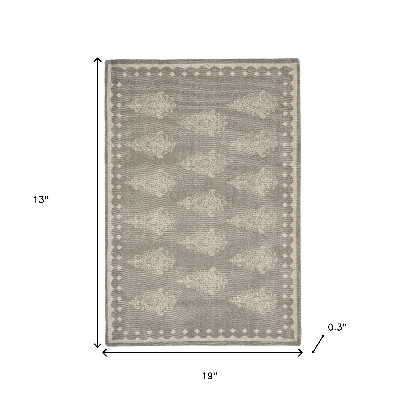 19" Set of Four Gray And Cream Geometric Medallion Cotton Placemats-6