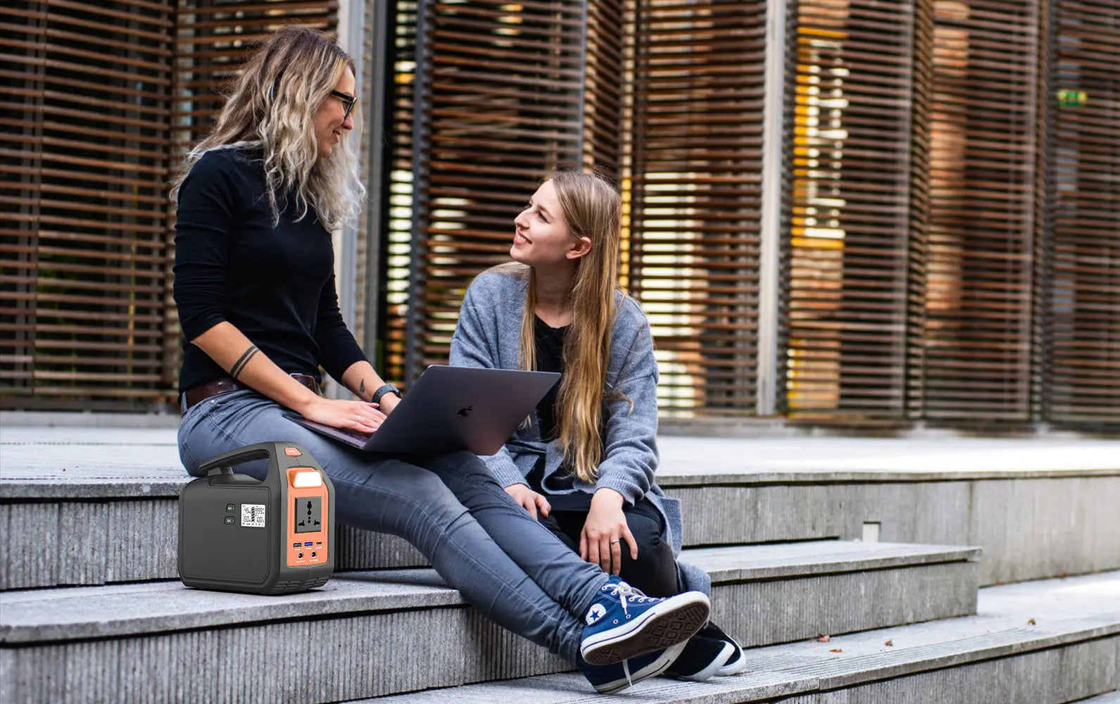 Topstar 42000mAh Portable 110V 220V AC Output Laptop Outdoor Picnic Backup Solar Power Station Emergency Power Supply MPPT-5