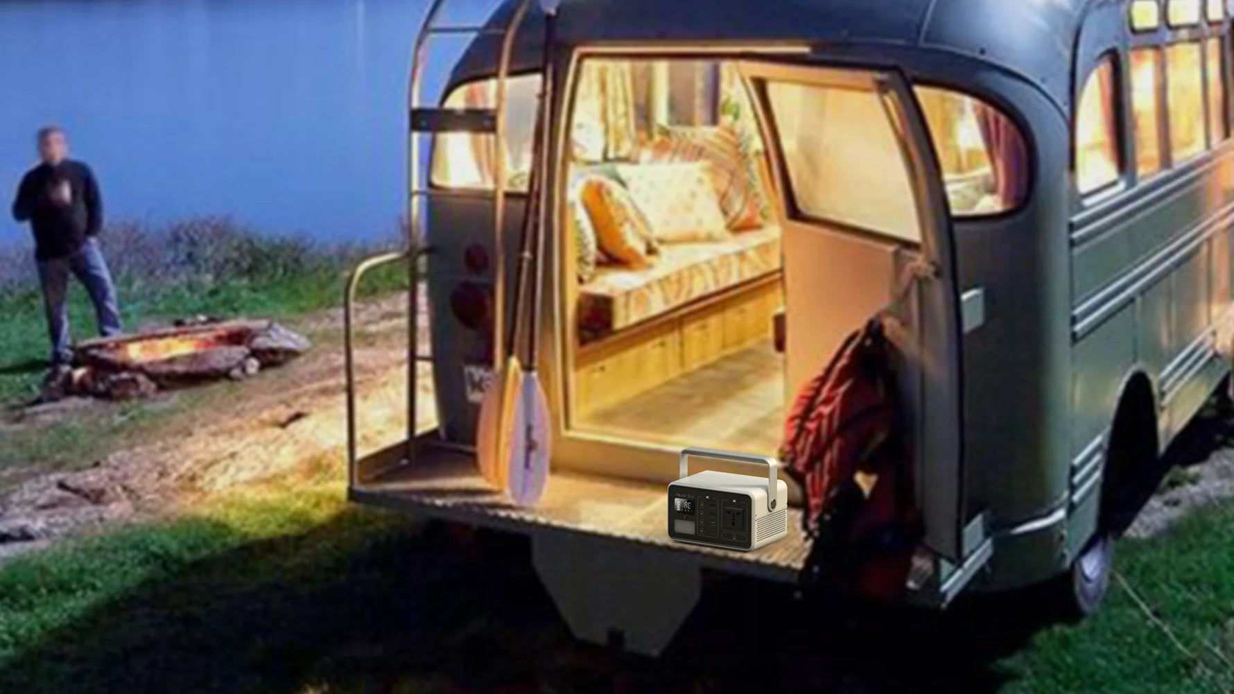 New Arrival Lithium Solar Generator With Panels 60000mAh Power Bank for Mobile Charging Laptop Camera DV for Travel Adventure-2