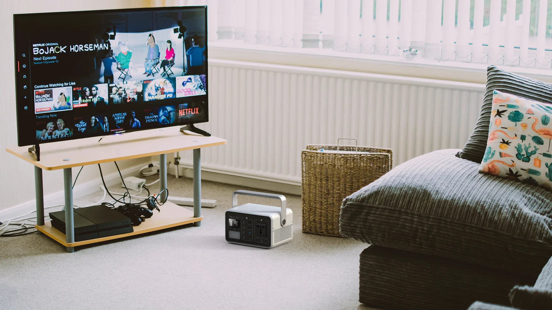 New Arrival Lithium Solar Generator With Panels 60000mAh Power Bank for Mobile Charging Laptop Camera DV for Travel Adventure-5