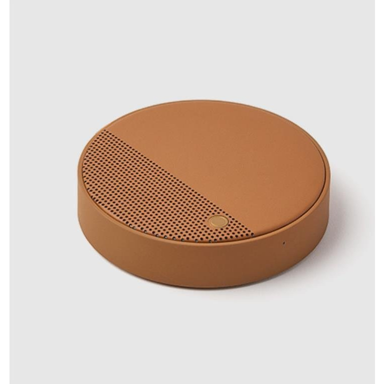 Głośnik Lexon Lexon Oslo Energy+ 10W wireless charger with bluetooth speaker brown/brown LL141C (LL141C)-0