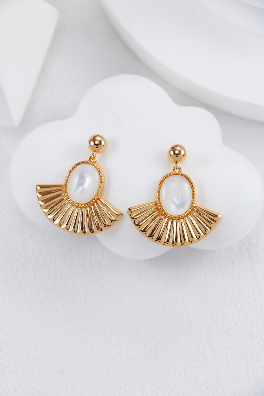 Fan-Shaped Mother-of-Pearl Earrings-2