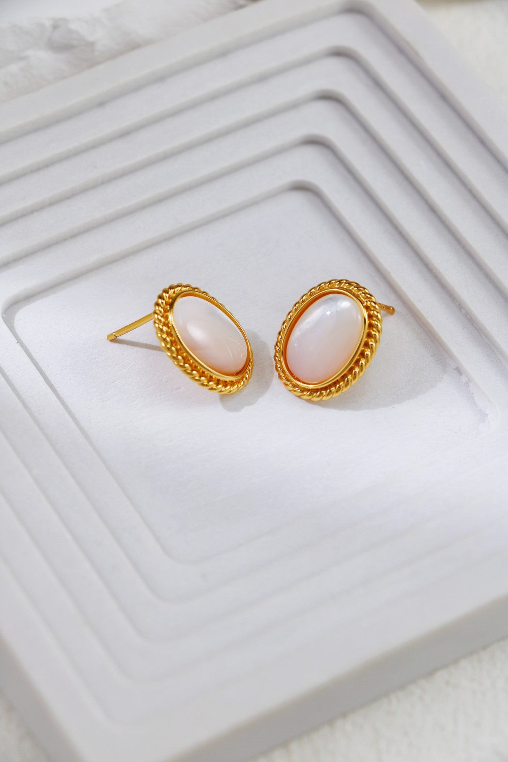 Oval White Shell Stud Earrings-1
