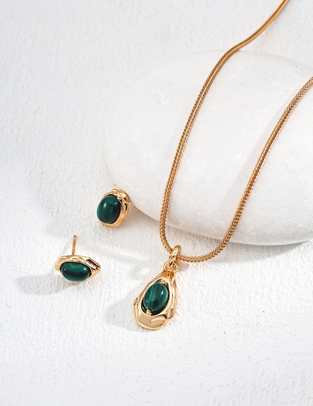 Natural Tiger Eye Stone and Malachite Pendant Necklace-4