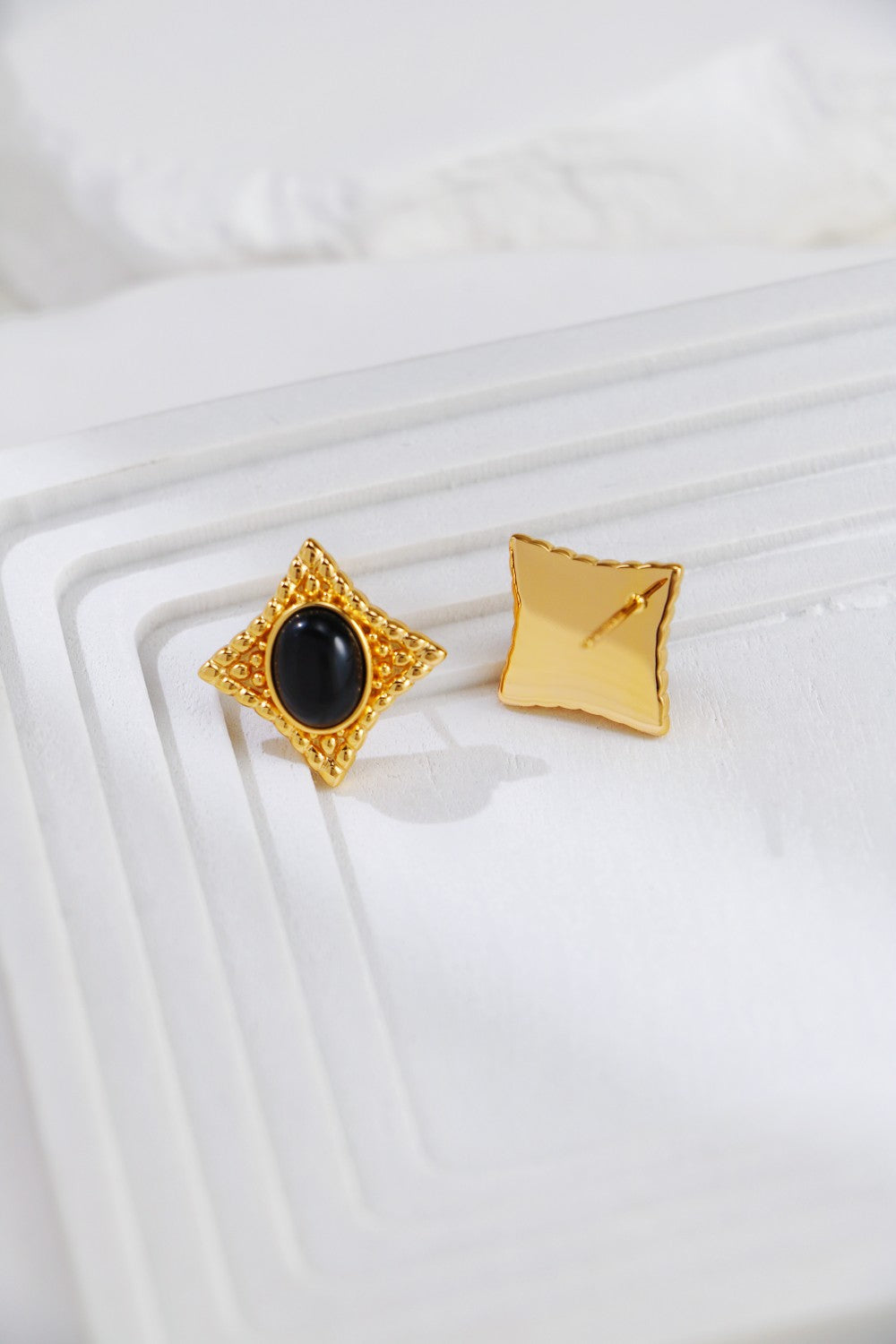 Vintage Gold Black Agate Stud Earrings-2