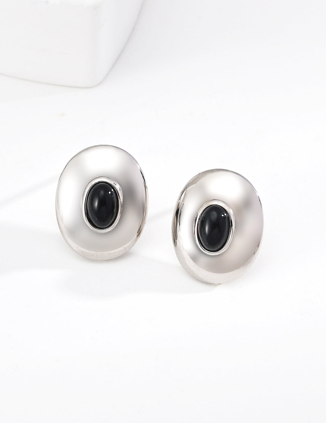 Vintage Style Onyx / Lapis Lazuli Stud Earrings-1