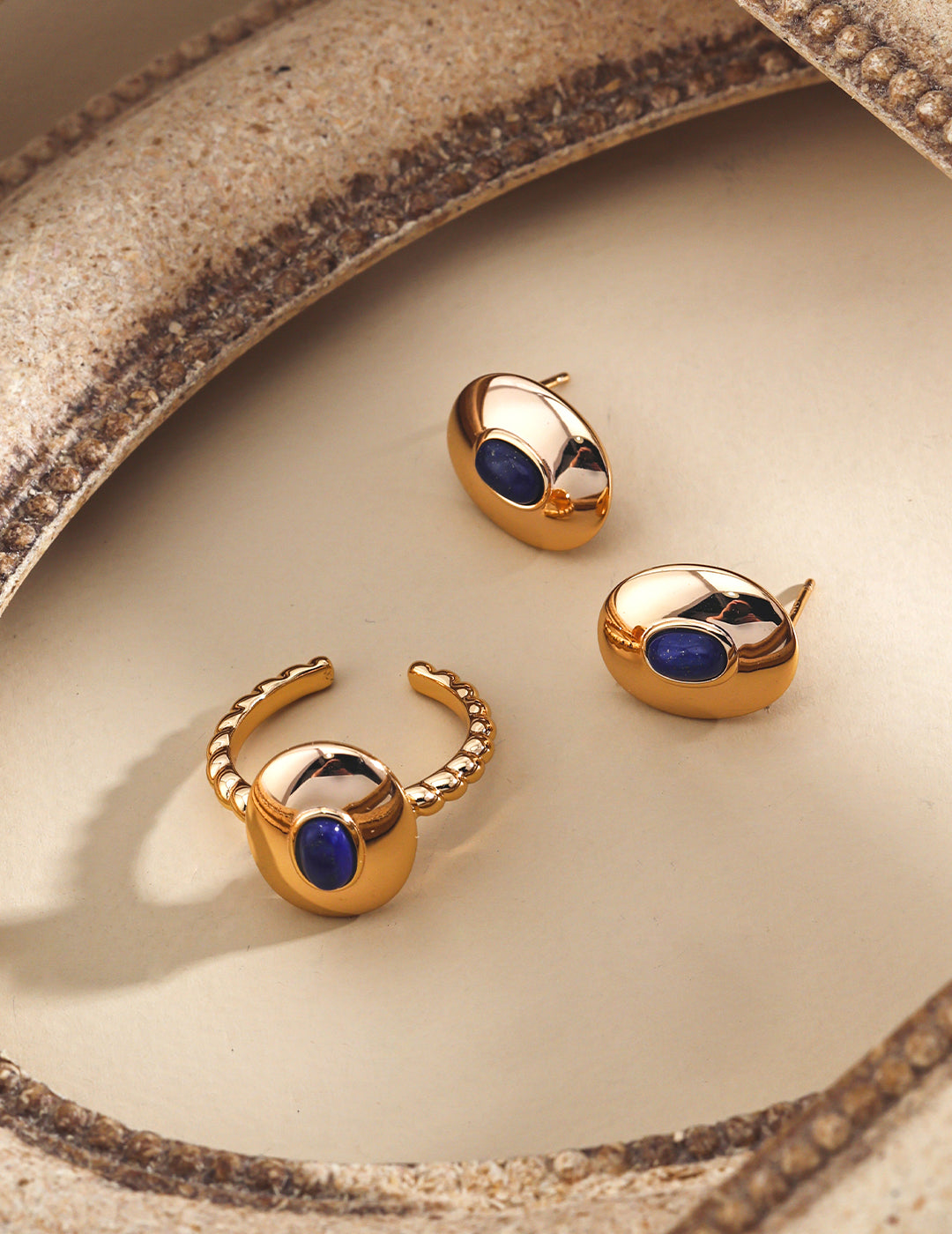 Vintage Style Onyx / Lapis Lazuli Stud Earrings-4