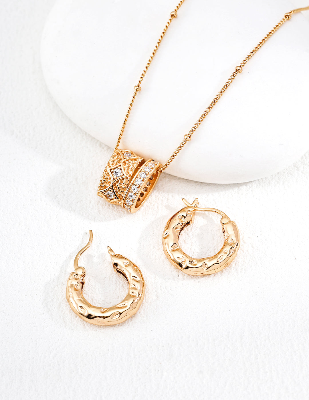 Minimal Zircon Hoop Earrings-3