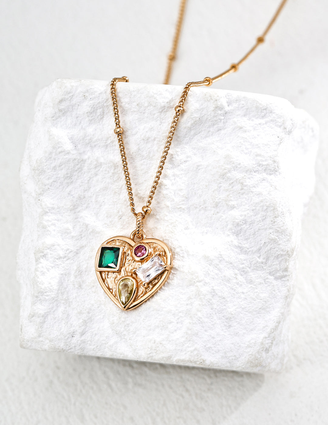 Heart-Shaped Zircon Pendant Necklace-1