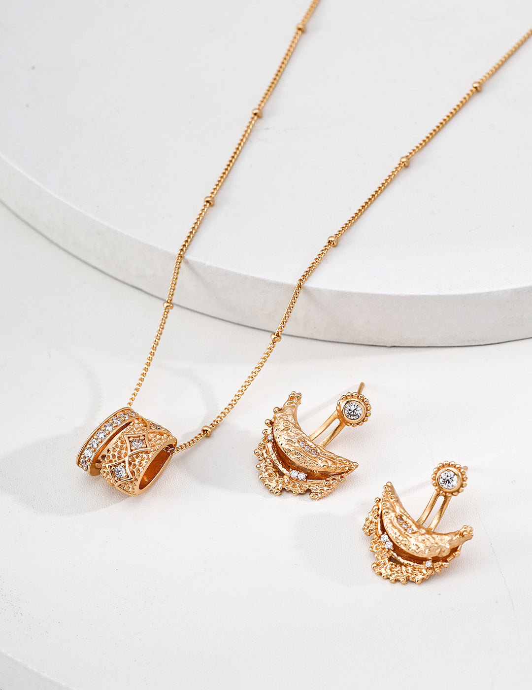 Dual-Style Convertible Crescent Earrings-3