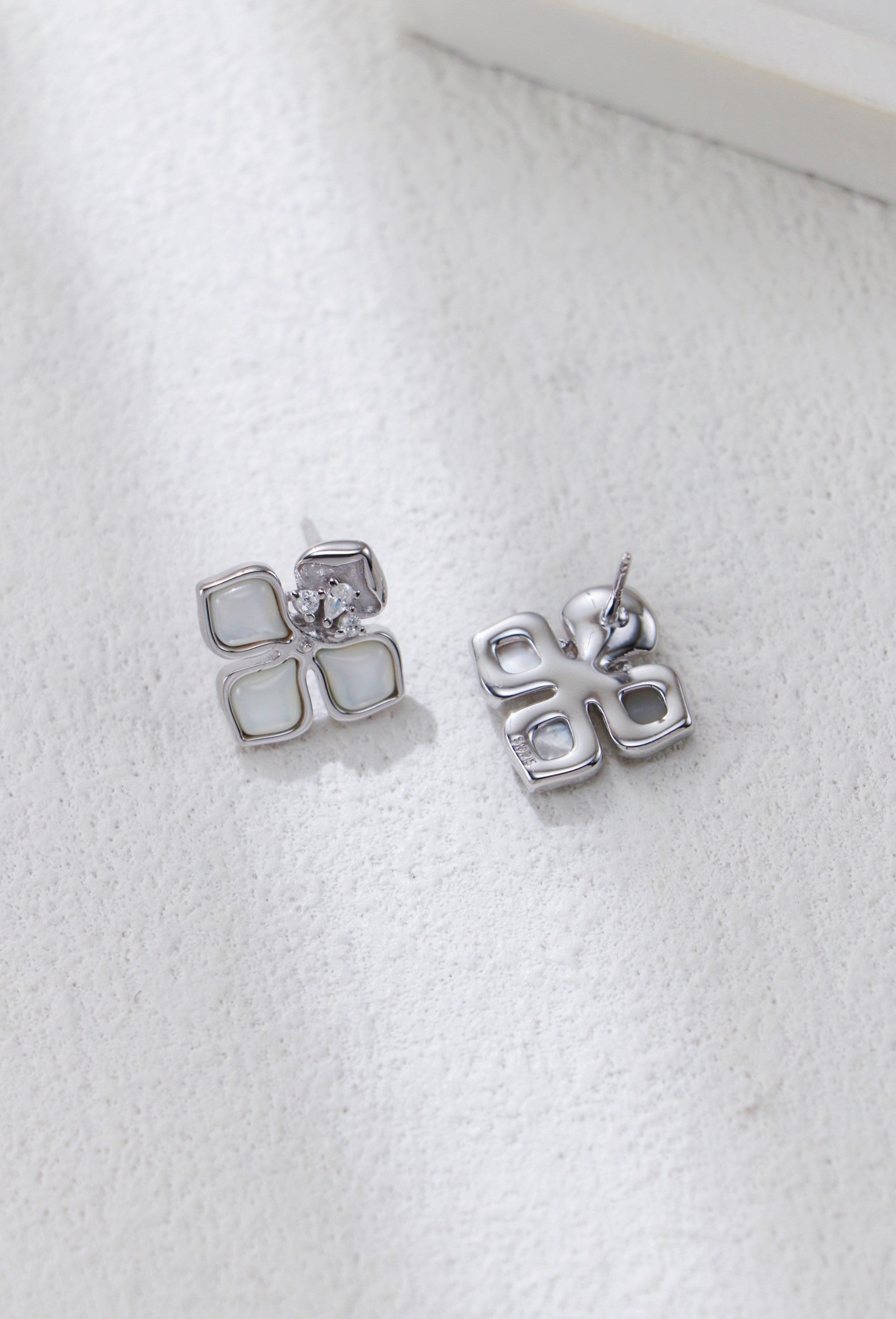 Mother of Pearl Clover Stud Earrings-4