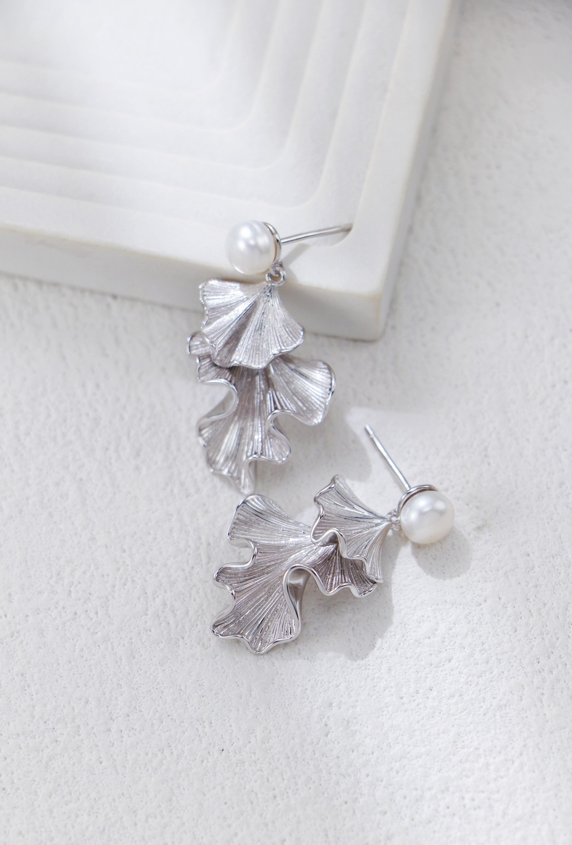 Ginkgo Leaf Pearl Drop Earrings-3